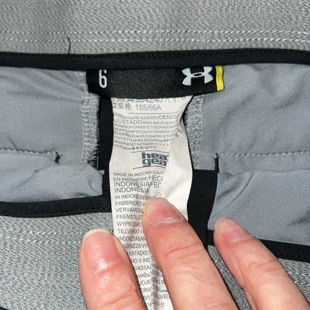 Under Armour black casual short - Picture 4 of 10